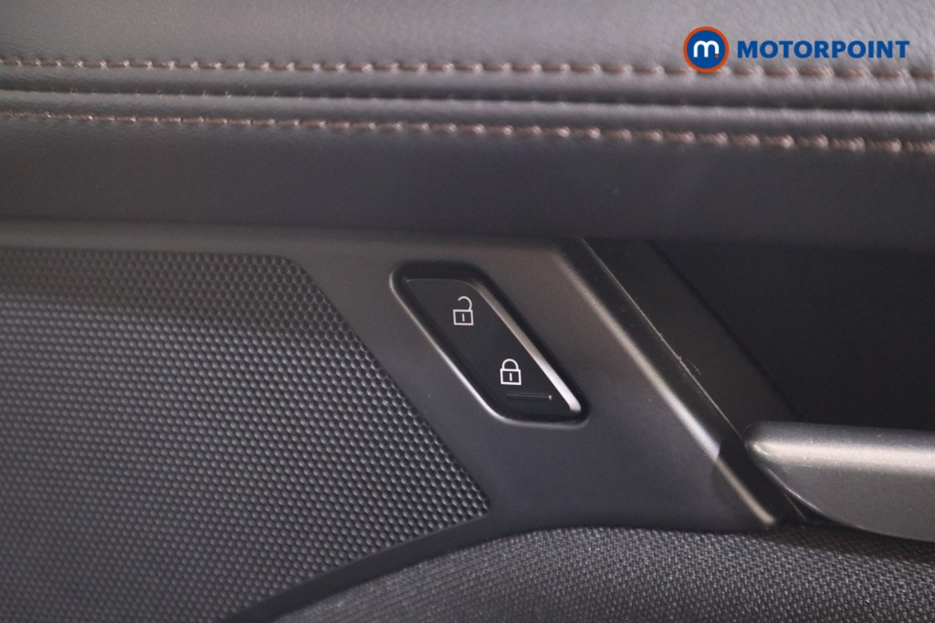 Mazda 3 Se-L Manual Petrol-Electric Hybrid Hatchback - Stock Number (1555825) - 12th supplementary image