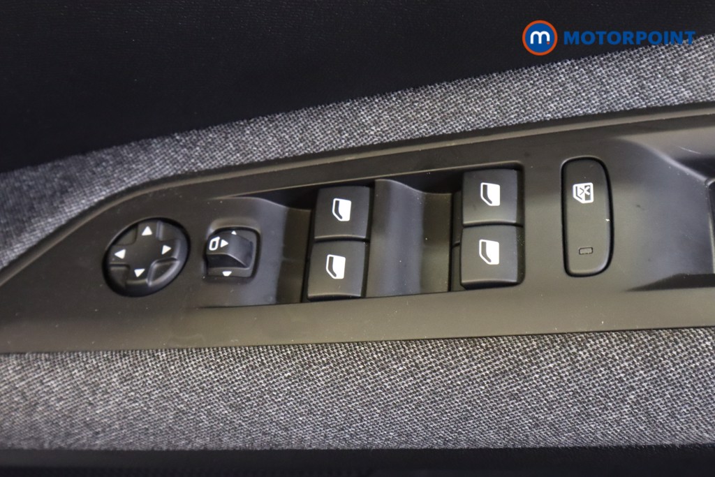 Peugeot 3008 Active Premium Manual Diesel SUV - Stock Number (1557356) - 9th supplementary image