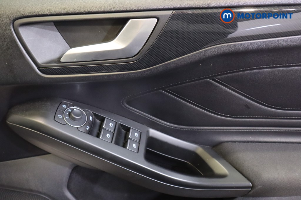 Ford Focus St-Line Edition Manual Petrol-Electric Hybrid Hatchback - Stock Number (1558489) - 8th supplementary image