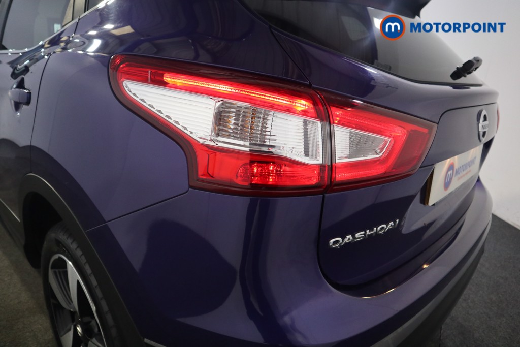 Nissan Qashqai N-Connecta Manual Diesel SUV - Stock Number (1559119) - 19th supplementary image