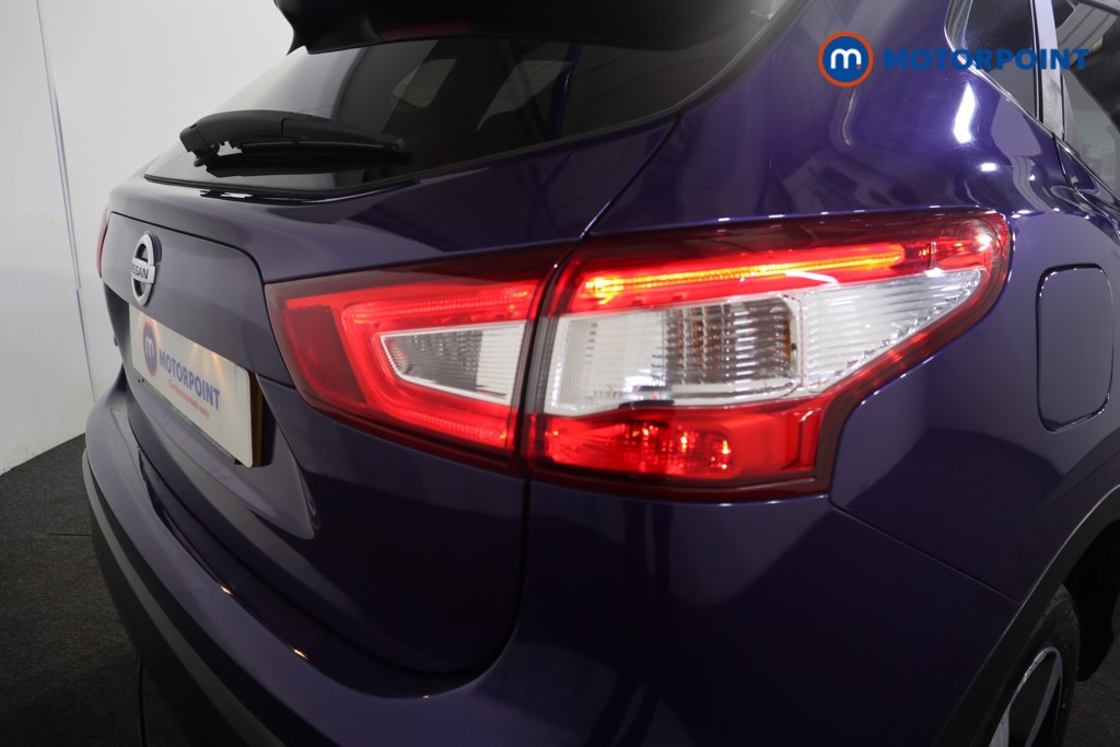 Nissan Qashqai N-Connecta Manual Diesel SUV - Stock Number (1559119) - 20th supplementary image