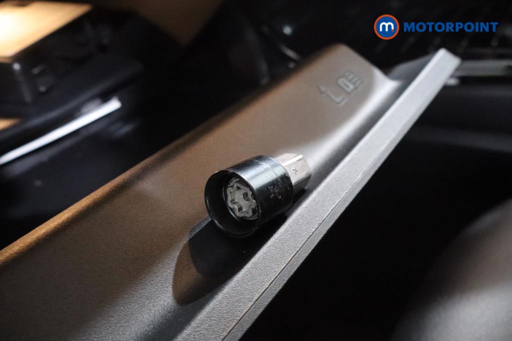Mercedes-Benz CLA Amg Line Automatic Petrol Coupe - Stock Number (1559413) - 14th supplementary image
