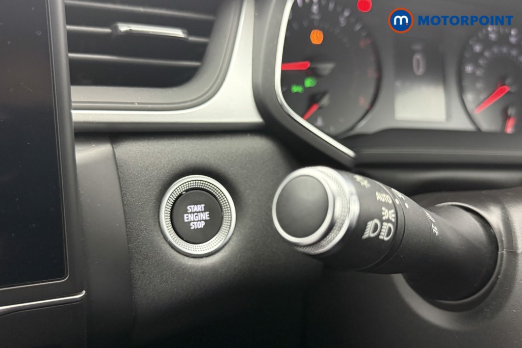 Renault Captur Iconic Manual Petrol SUV - Stock Number (1559454) - 6th supplementary image