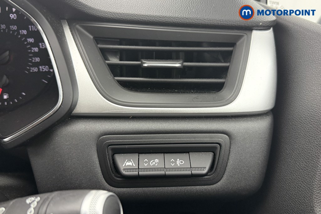 Renault Captur Iconic Manual Petrol SUV - Stock Number (1559454) - 9th supplementary image