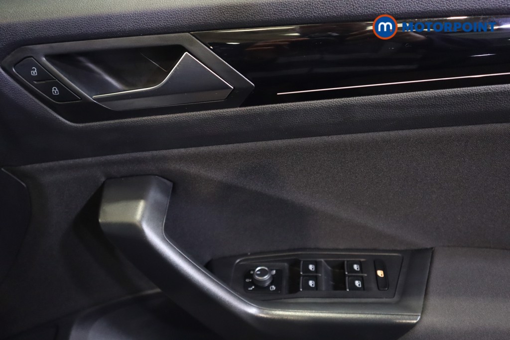 Volkswagen T-Roc Black Edition Automatic Petrol SUV - Stock Number (1559497) - 7th supplementary image