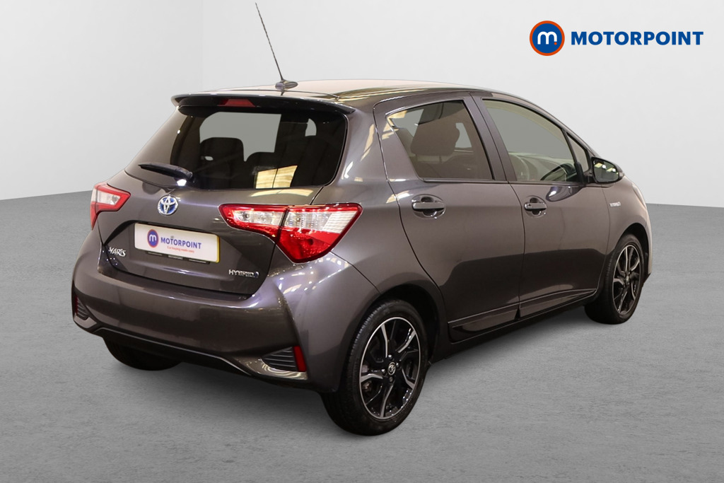 Toyota Yaris Design Automatic Petrol-Electric Hybrid Hatchback - Stock Number (1559563) - Drivers side rear corner