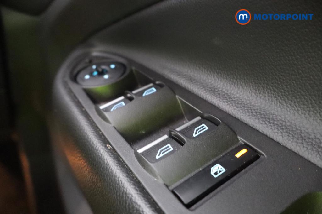 Ford Kuga St-Line Manual Petrol SUV - Stock Number (1560105) - 13th supplementary image