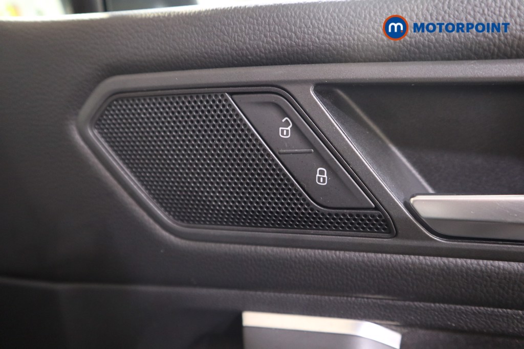 Volkswagen Tiguan Allspace Elegance Automatic Petrol SUV - Stock Number (1561068) - 11th supplementary image