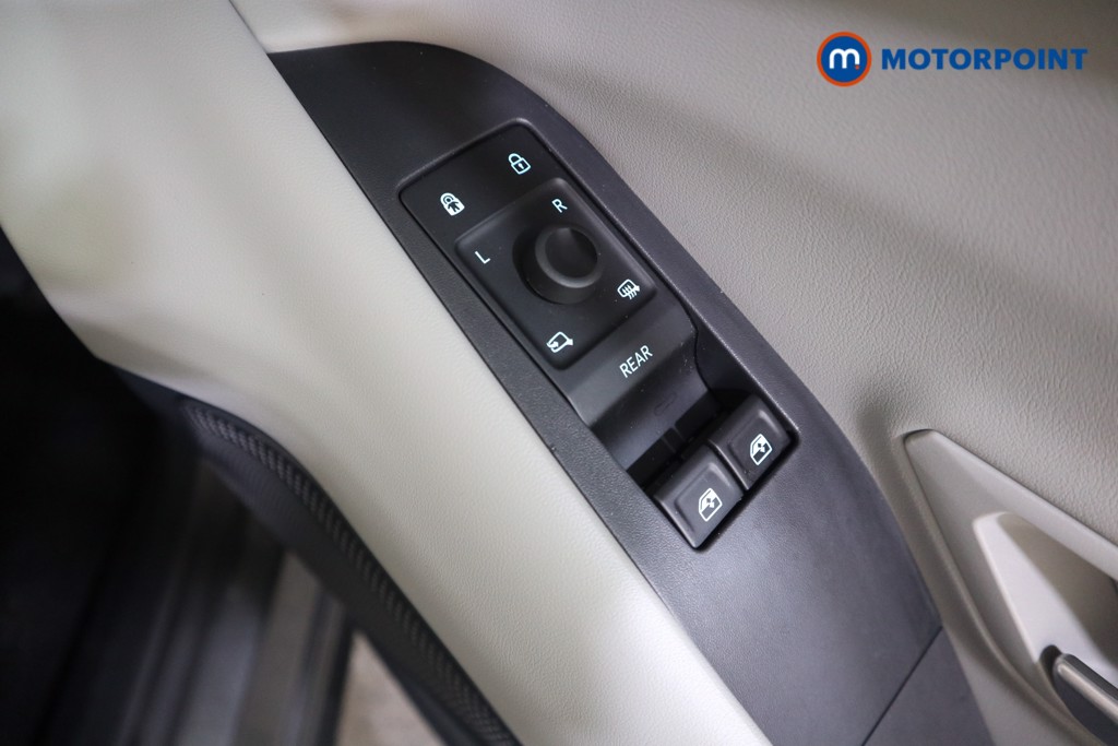 Ford Explorer Select Automatic Electric SUV - Stock Number (1561353) - 9th supplementary image