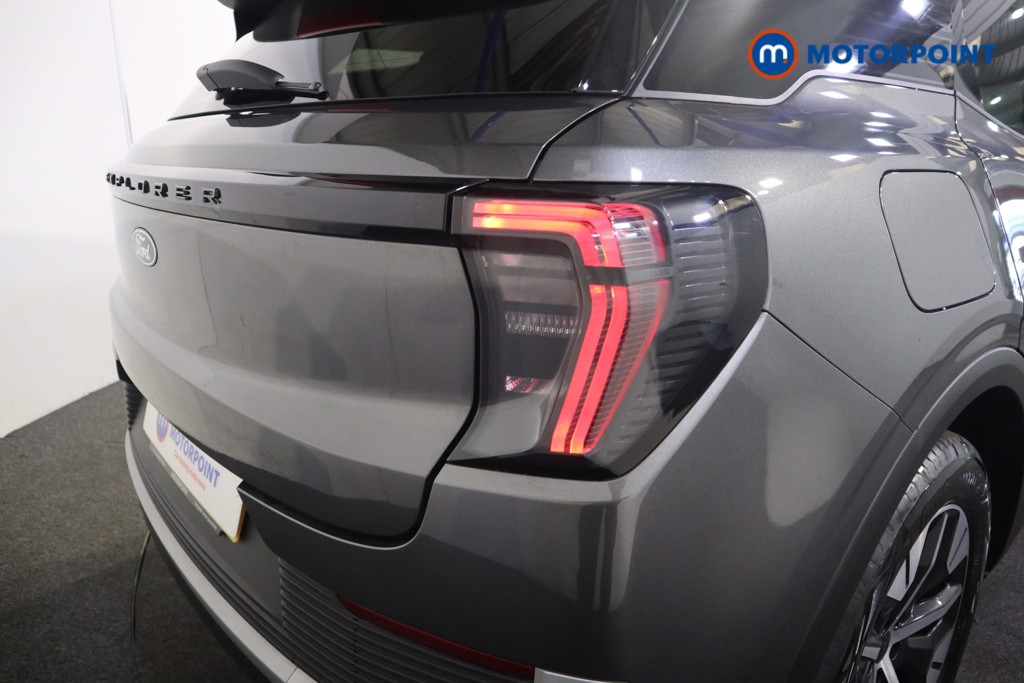 Ford Explorer Select Automatic Electric SUV - Stock Number (1561353) - 21st supplementary image