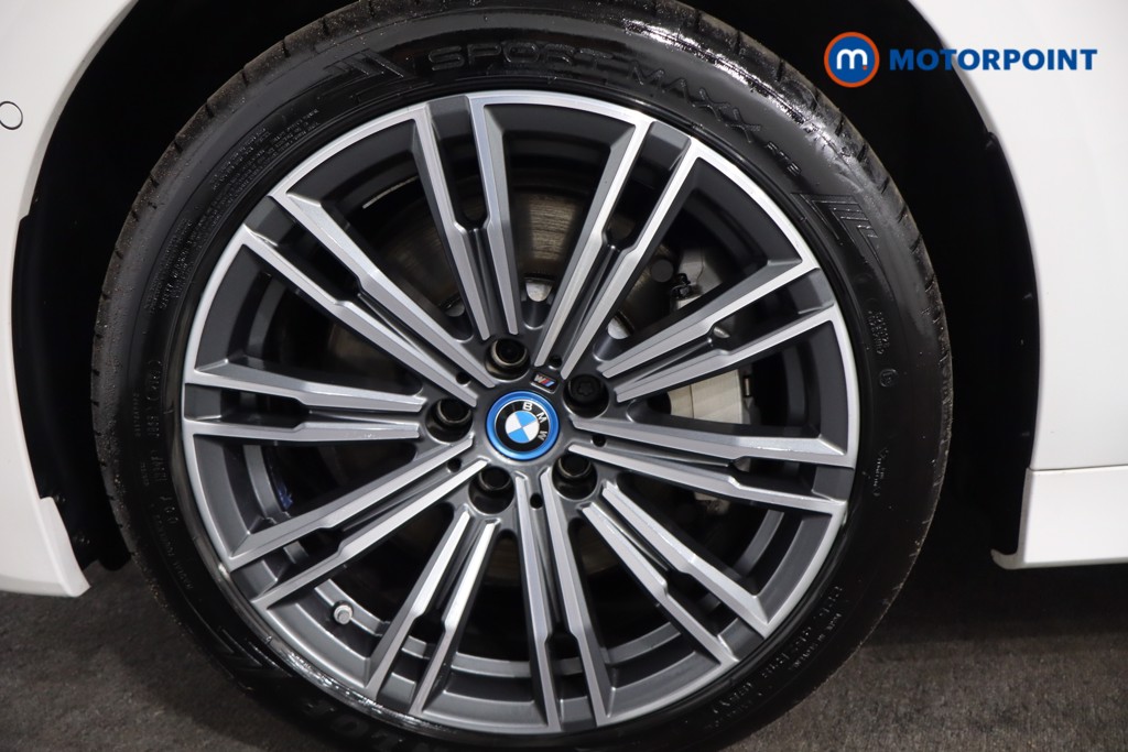 BMW 3 Series M Sport Automatic Petrol Plug-In Hybrid Saloon - Stock Number (1561460) - 11th supplementary image