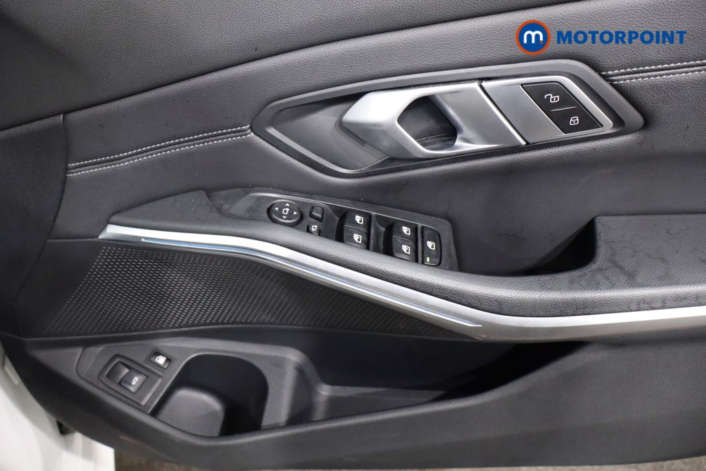 BMW 3 Series M Sport Automatic Petrol Plug-In Hybrid Saloon - Stock Number (1561460) - 19th supplementary image
