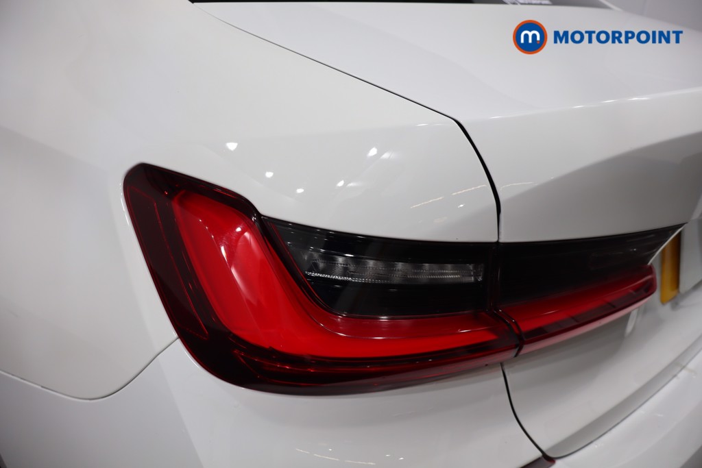 BMW 3 Series M Sport Automatic Petrol Plug-In Hybrid Saloon - Stock Number (1561460) - 31st supplementary image