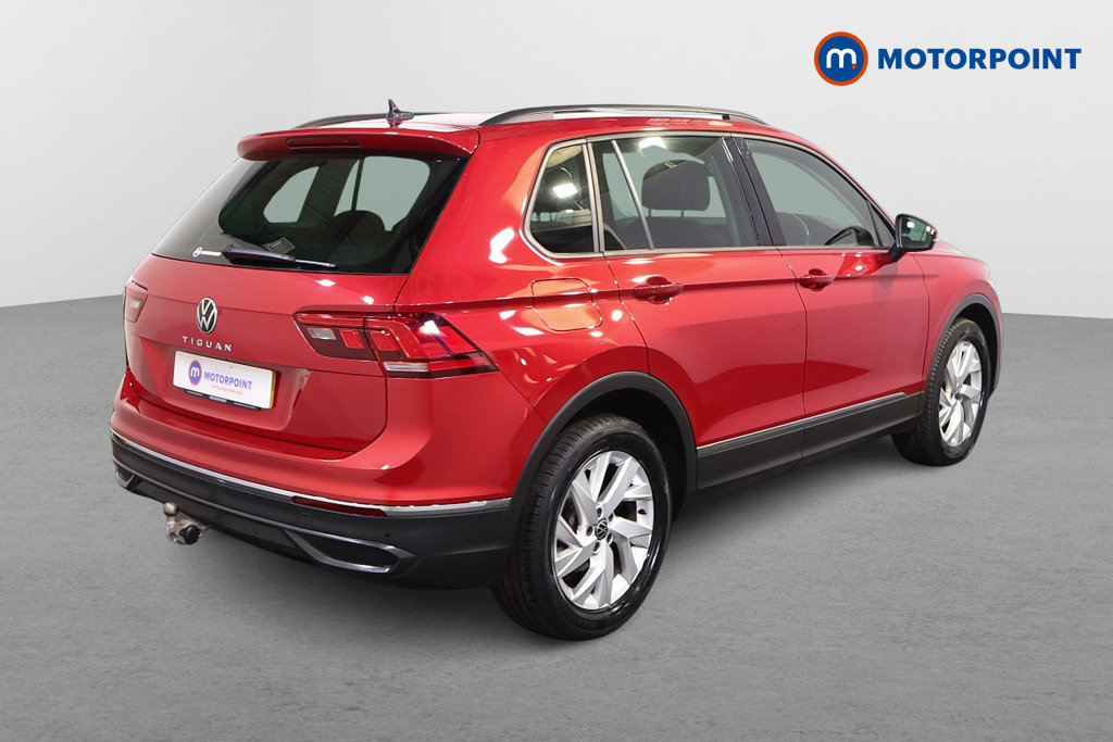 Volkswagen Tiguan Life Automatic Diesel SUV - Stock Number (1561509) - Drivers side rear corner