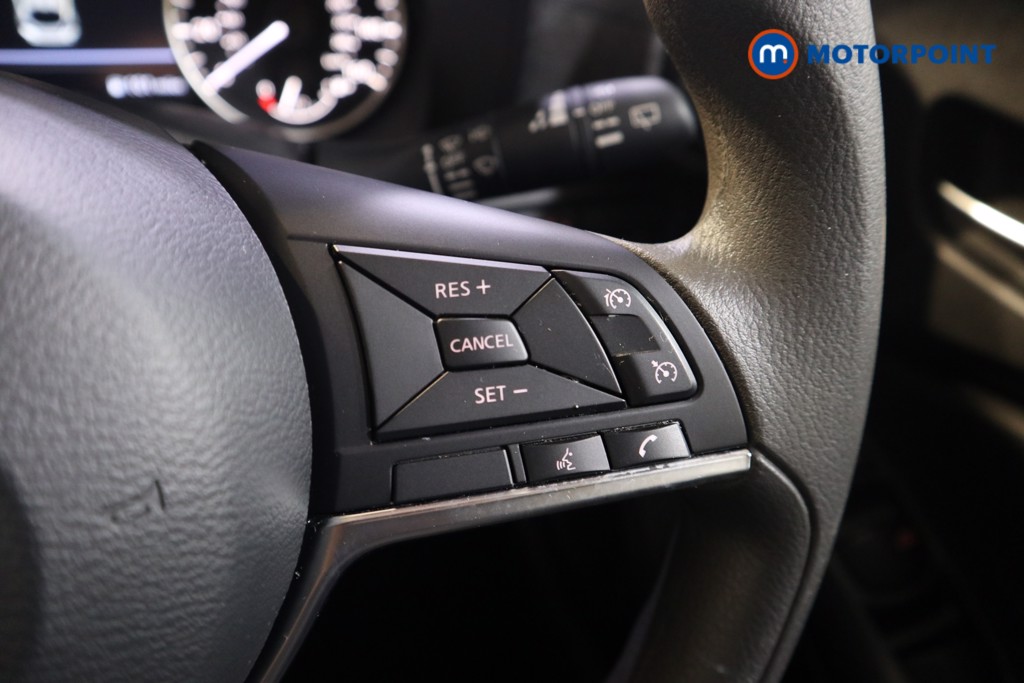 Nissan Juke Acenta Premium Manual Petrol SUV - Stock Number (1561974) - 4th supplementary image