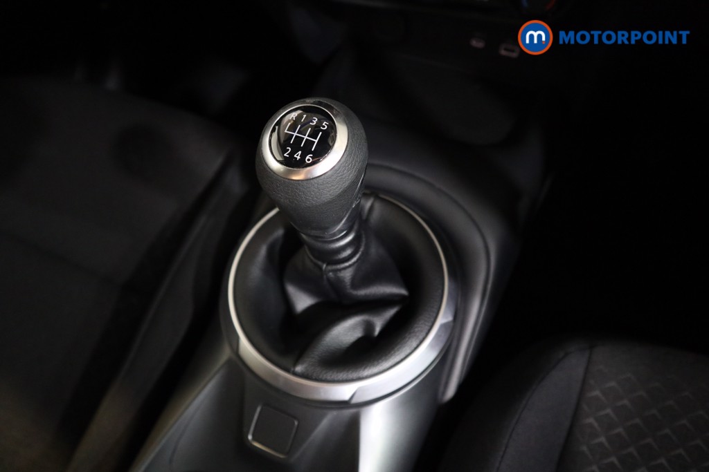 Nissan Juke Acenta Premium Manual Petrol SUV - Stock Number (1561974) - 8th supplementary image