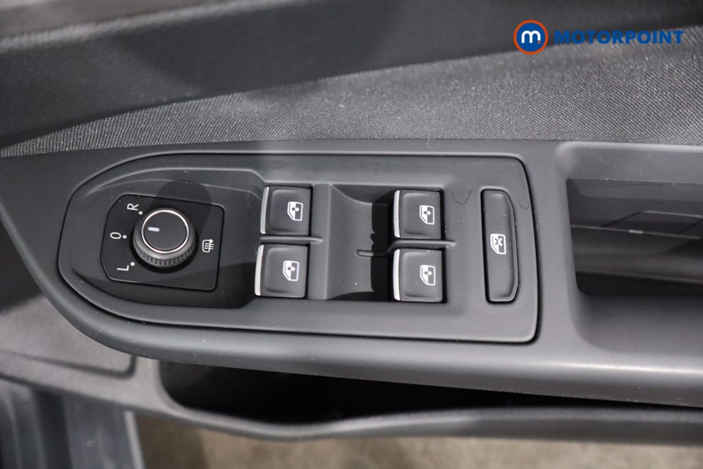 Volkswagen Golf Life Automatic Petrol Hatchback - Stock Number (1562442) - 17th supplementary image