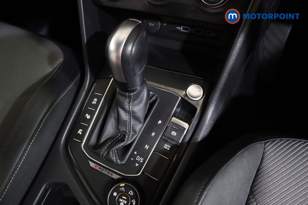 Volkswagen Tiguan R-Line Tech Automatic Diesel SUV - Stock Number (1562629) - 9th supplementary image