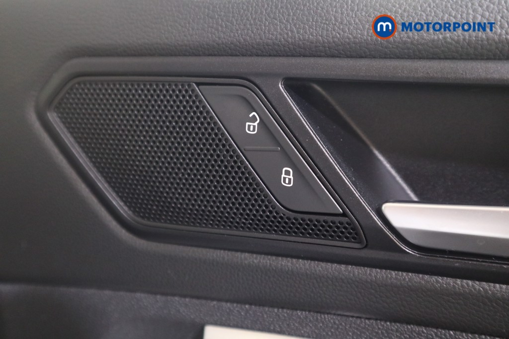 Volkswagen Tiguan R-Line Tech Automatic Diesel SUV - Stock Number (1562629) - 12th supplementary image
