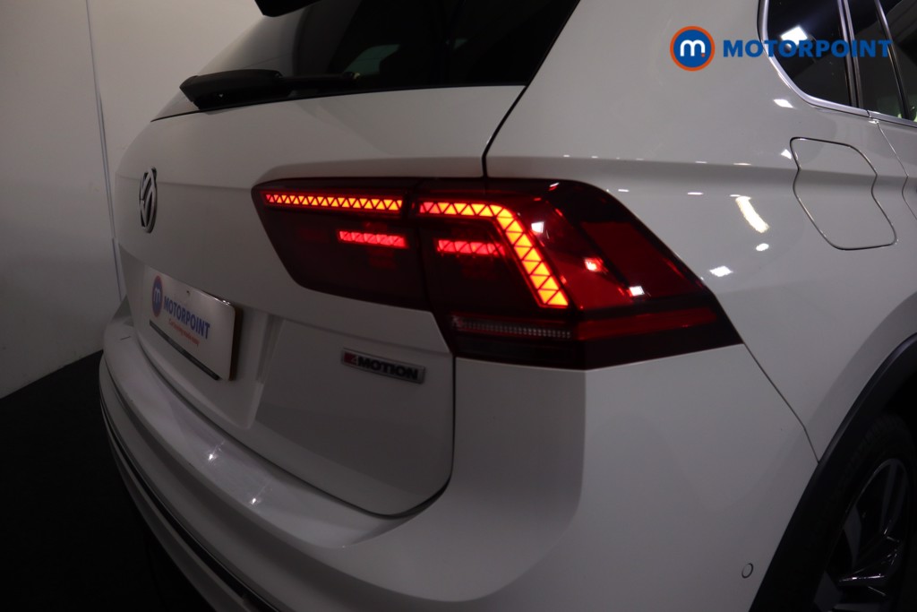 Volkswagen Tiguan R-Line Tech Automatic Diesel SUV - Stock Number (1562629) - 26th supplementary image