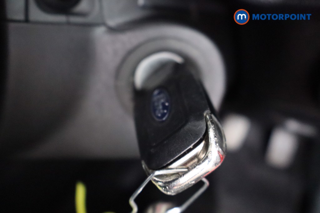 Ford Fiesta Zetec Manual Petrol Hatchback - Stock Number (1562678) - 13th supplementary image