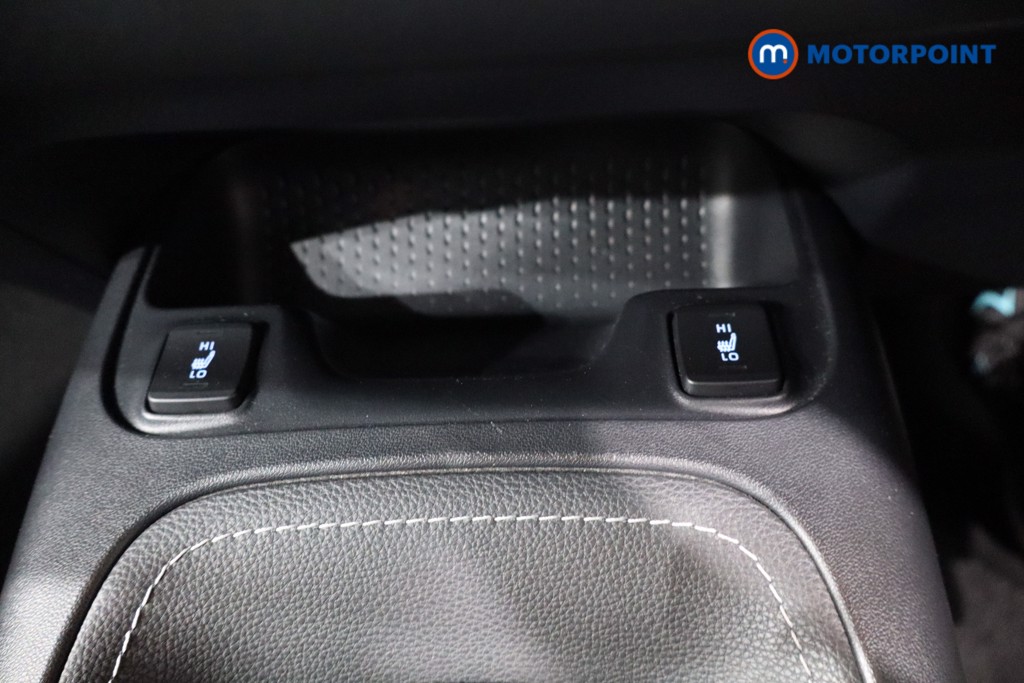 Toyota Corolla Design Automatic Petrol-Electric Hybrid Hatchback - Stock Number (1562931) - 17th supplementary image