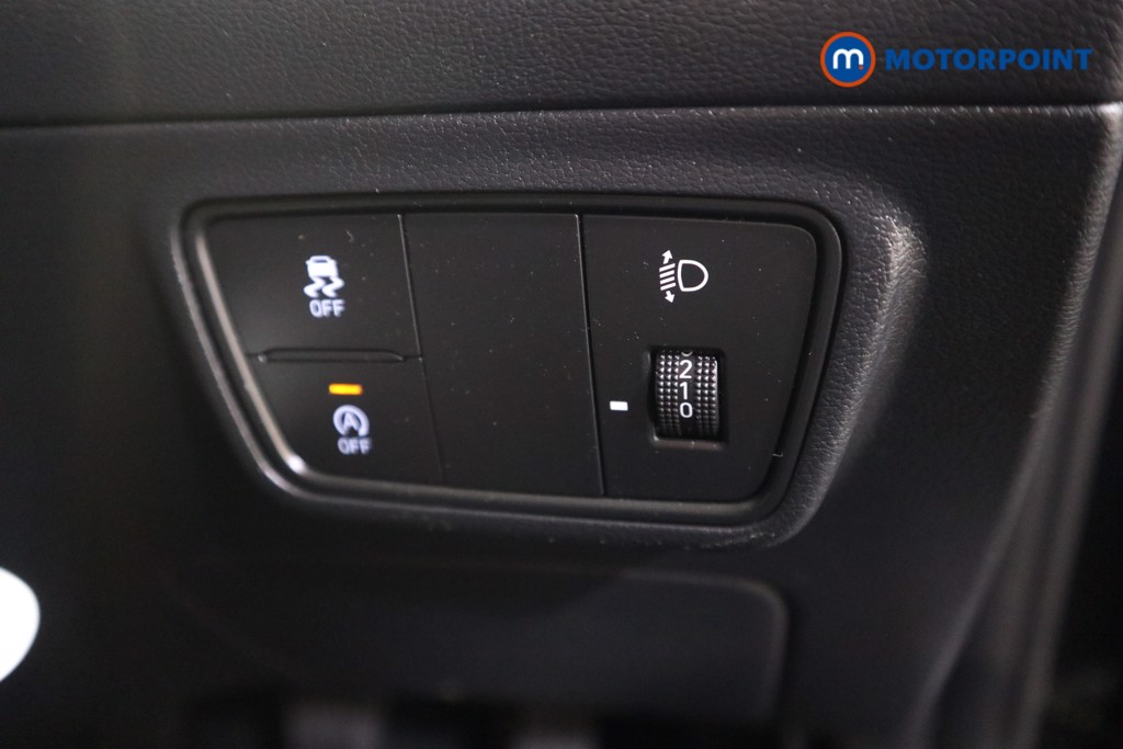 Hyundai Tucson Se Connect Manual Petrol SUV - Stock Number (1562935) - 9th supplementary image