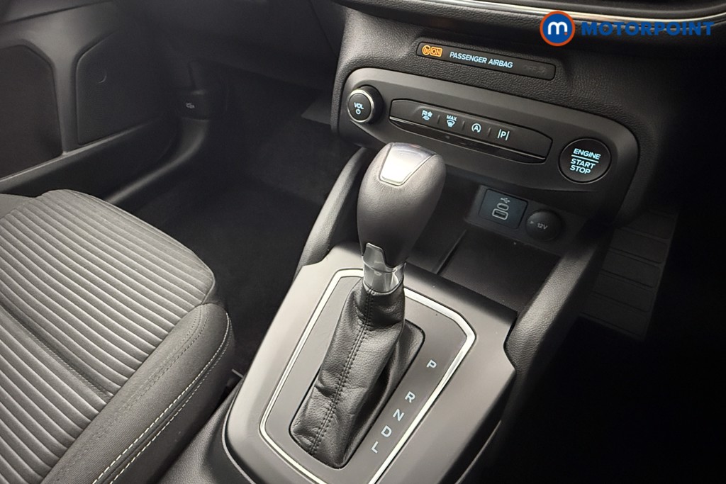 Ford Focus Titanium Automatic Petrol-Electric Hybrid Estate - Stock Number (1563517) - 5th supplementary image