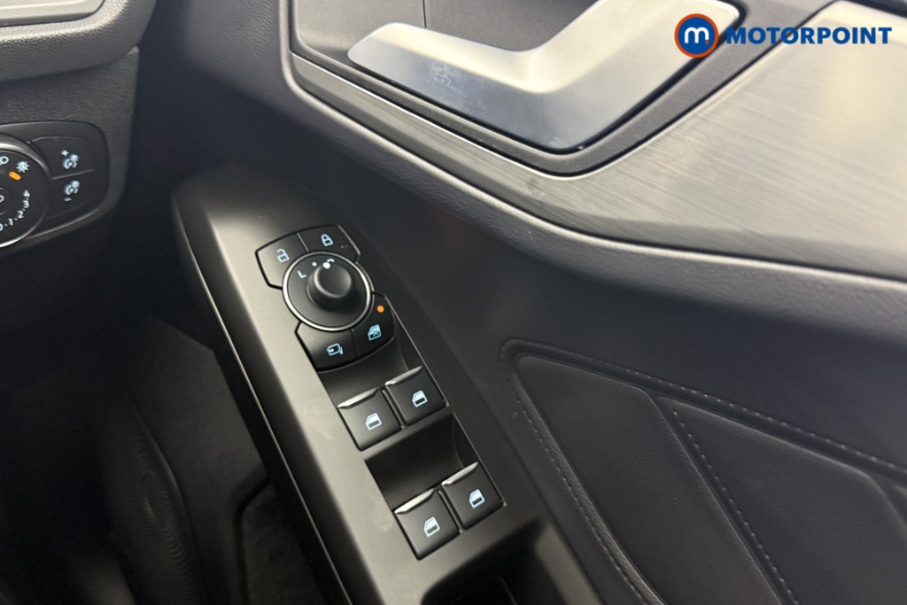 Ford Focus Titanium Automatic Petrol-Electric Hybrid Estate - Stock Number (1563517) - 11th supplementary image
