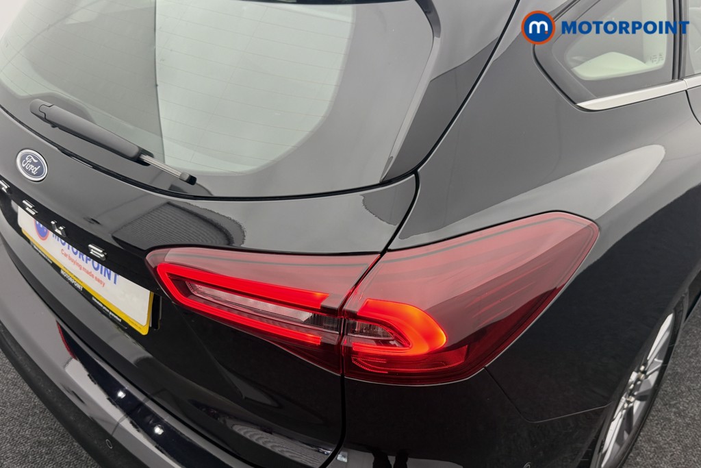 Ford Focus Titanium Automatic Petrol-Electric Hybrid Estate - Stock Number (1563517) - 24th supplementary image