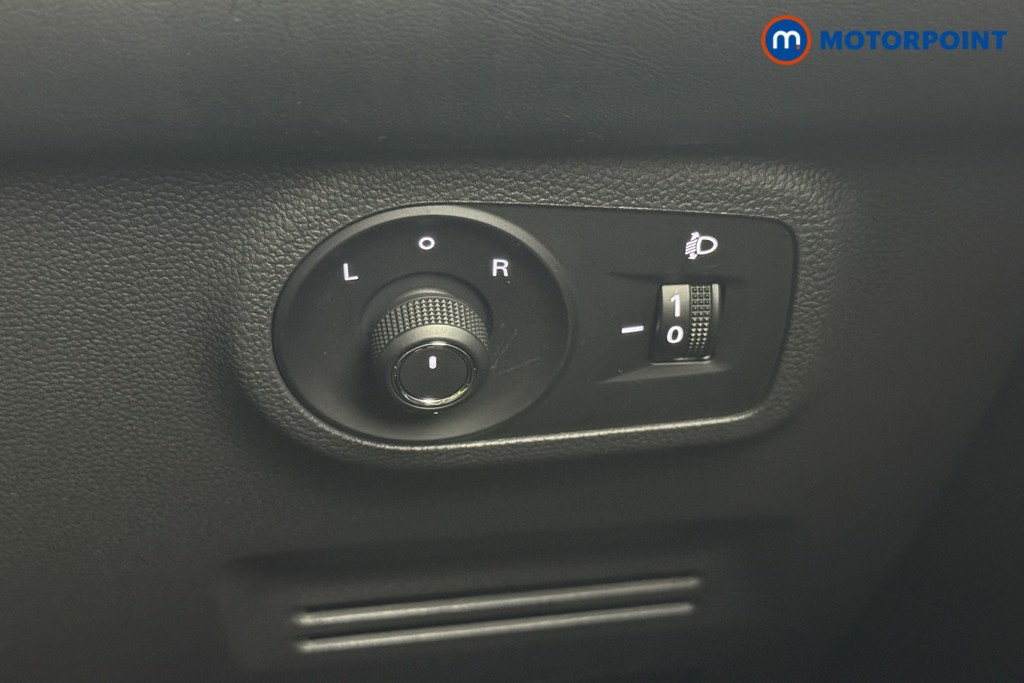 Mg Motor Uk ZS Exclusive Manual Petrol SUV - Stock Number (1564117) - 9th supplementary image