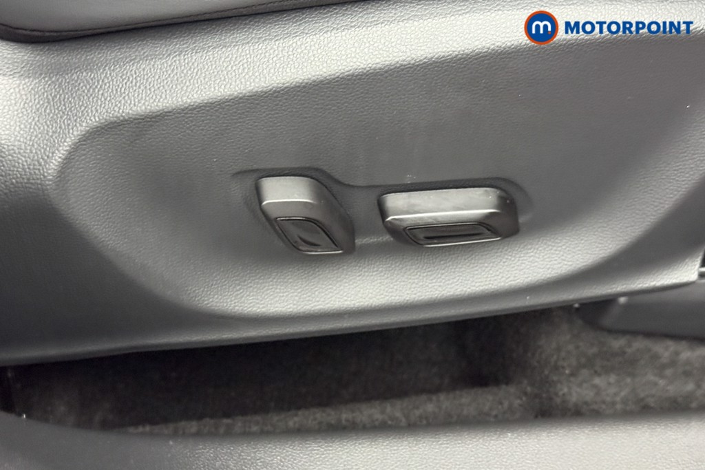 Mg Motor Uk ZS Exclusive Manual Petrol SUV - Stock Number (1564117) - 12th supplementary image