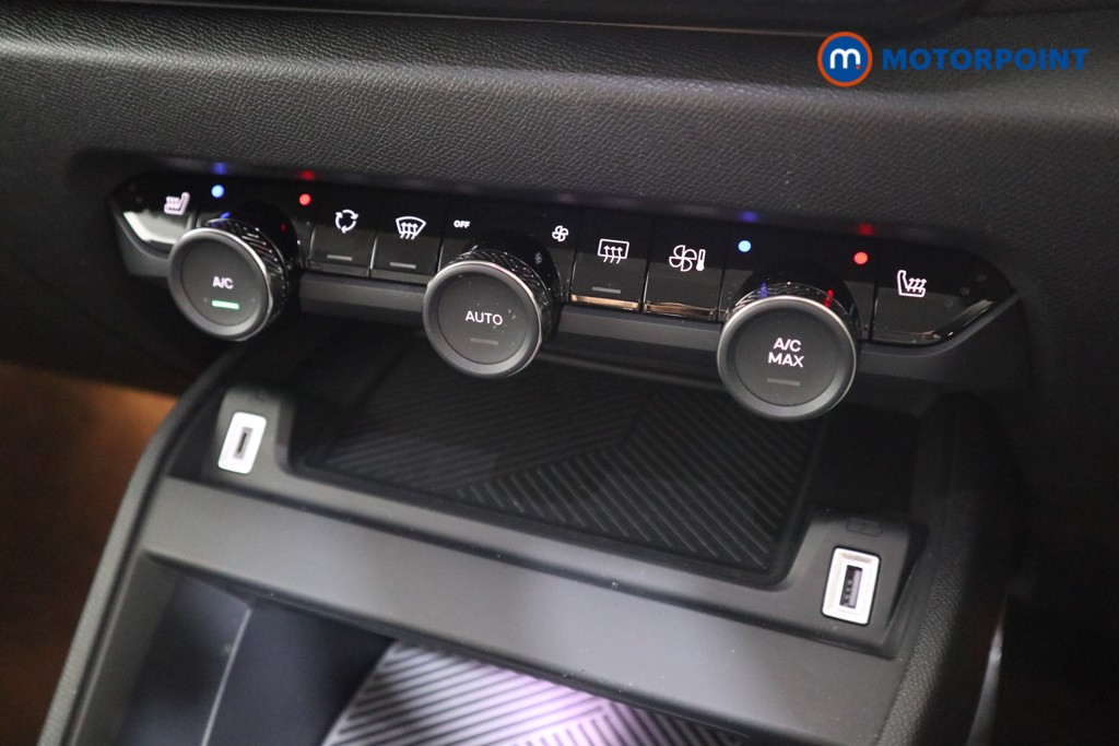 Citroen C4 X MAX Automatic Petrol Saloon - Stock Number (1551218) - 7th supplementary image