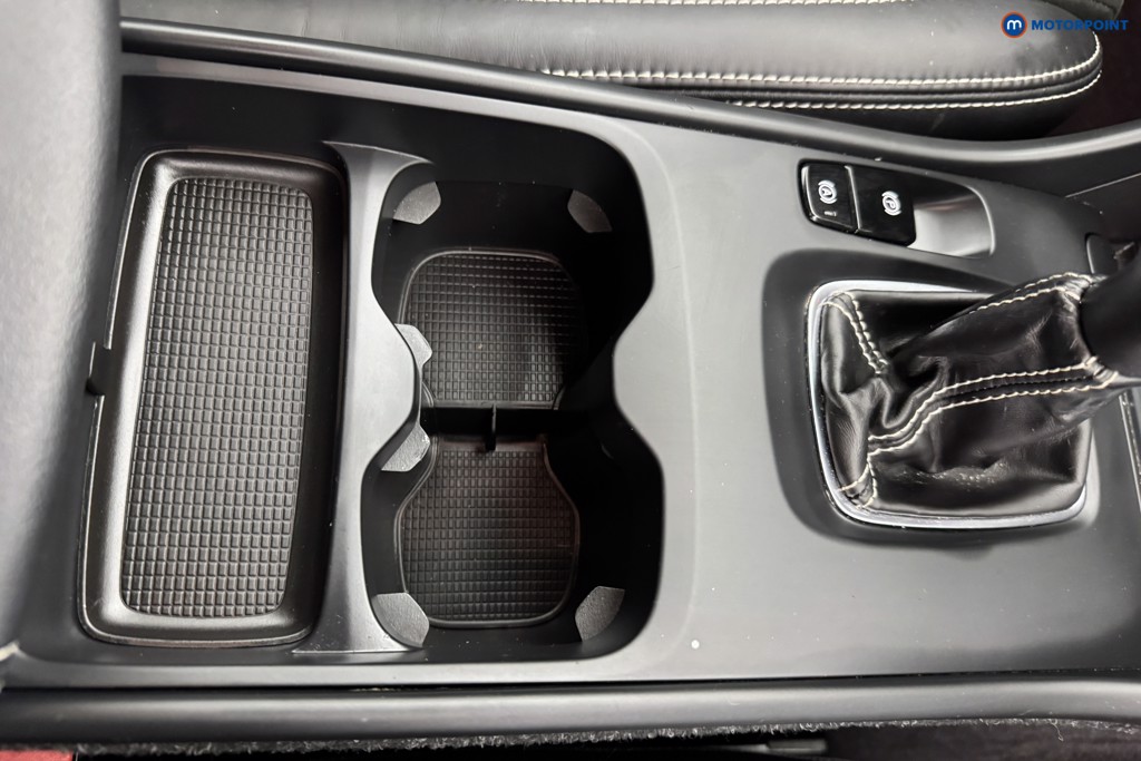 Volvo Xc40 R Design Pro Manual Petrol SUV - Stock Number (1555054) - 13th supplementary image