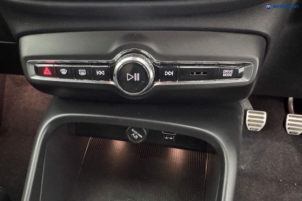 Volvo Xc40 R Design Pro Manual Petrol SUV - Stock Number (1555054) - 15th supplementary image