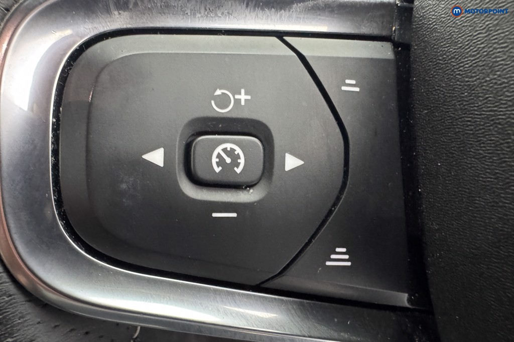 Volvo Xc40 R Design Pro Manual Petrol SUV - Stock Number (1555054) - 17th supplementary image
