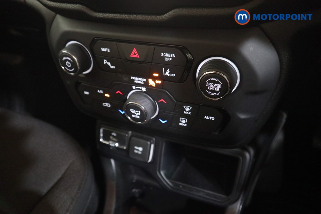 Jeep Renegade Night Eagle Ii Manual Petrol SUV - Stock Number (1555784) - 7th supplementary image
