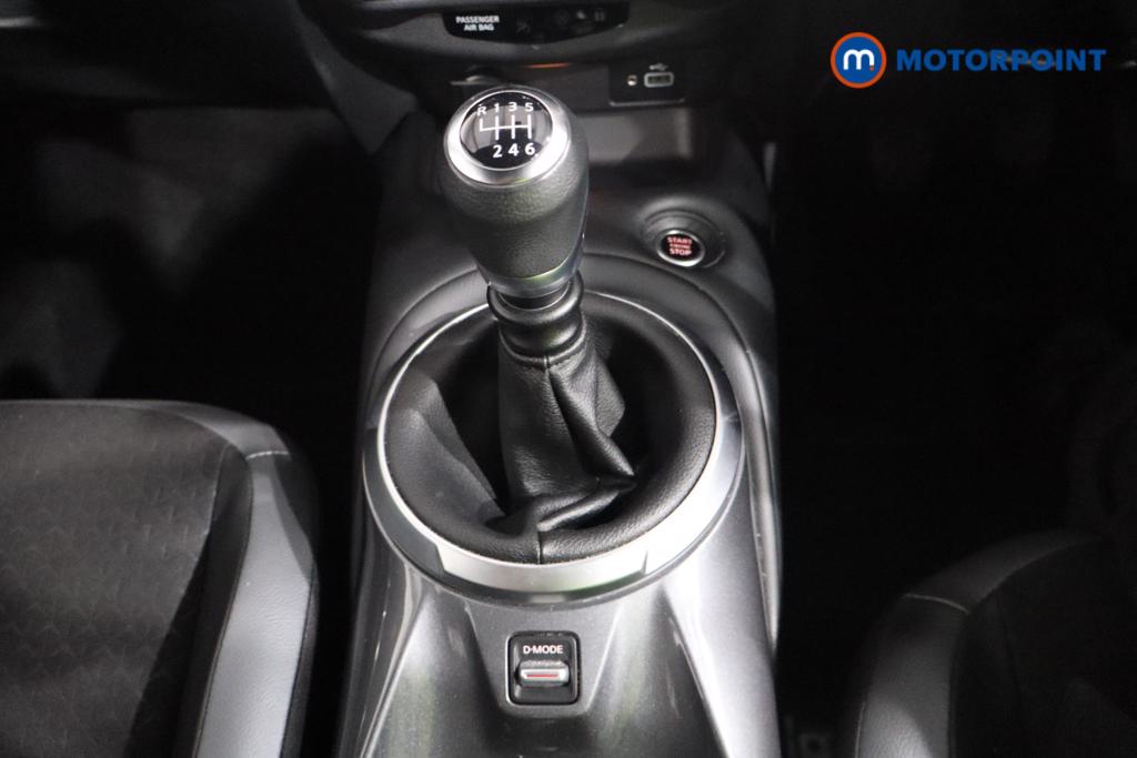 Nissan Juke N-Connecta Manual Petrol SUV - Stock Number (1556730) - 3rd supplementary image