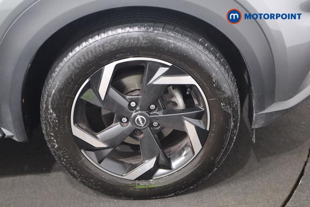Nissan Juke N-Connecta Manual Petrol SUV - Stock Number (1556730) - 21st supplementary image