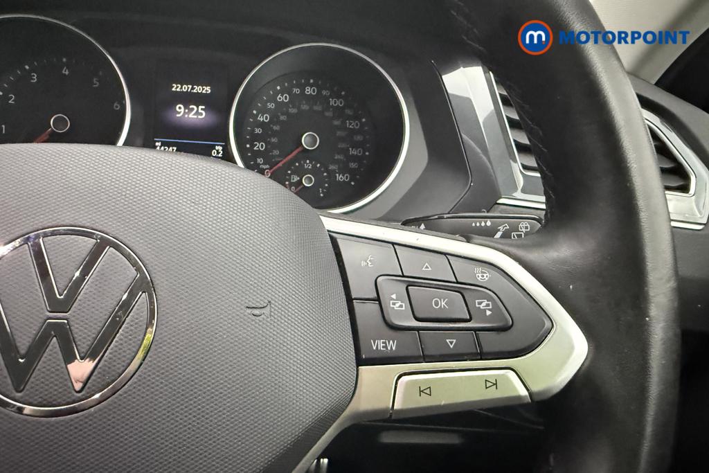 Volkswagen Tiguan Active Manual Petrol SUV - Stock Number (1557833) - 15th supplementary image