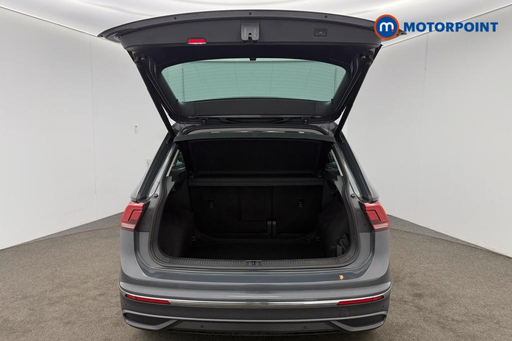 Volkswagen Tiguan Active Manual Petrol SUV - Stock Number (1557833) - 22nd supplementary image