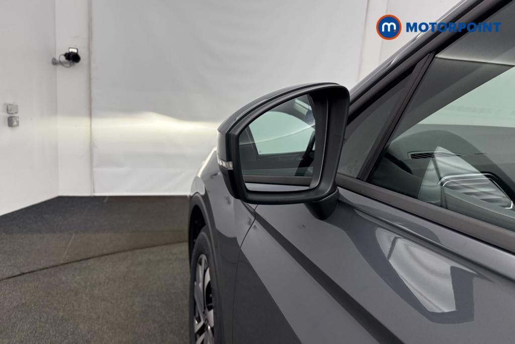 Volkswagen Tiguan Active Manual Petrol SUV - Stock Number (1557833) - 30th supplementary image
