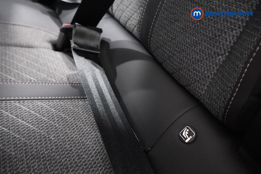 Peugeot 2008 Allure Manual Petrol SUV - Stock Number (1558723) - 16th supplementary image