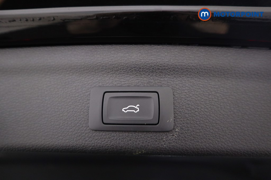 Audi Q3 S Line Manual Petrol SUV - Stock Number (1559436) - 15th supplementary image