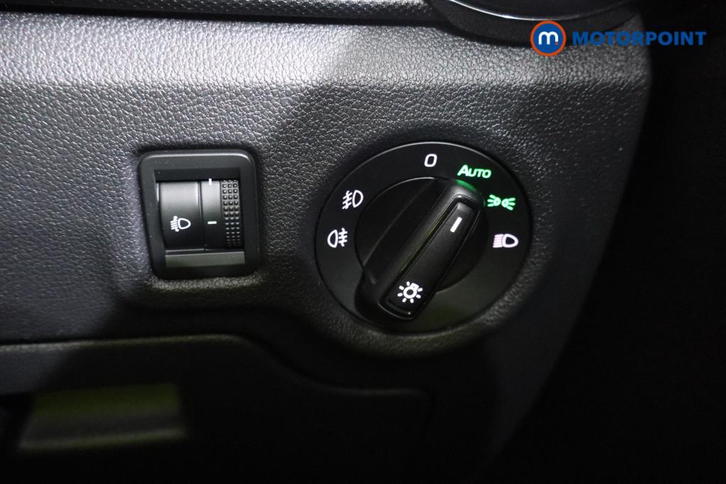 Skoda Fabia Colour Edition Manual Petrol Hatchback - Stock Number (1559739) - 10th supplementary image