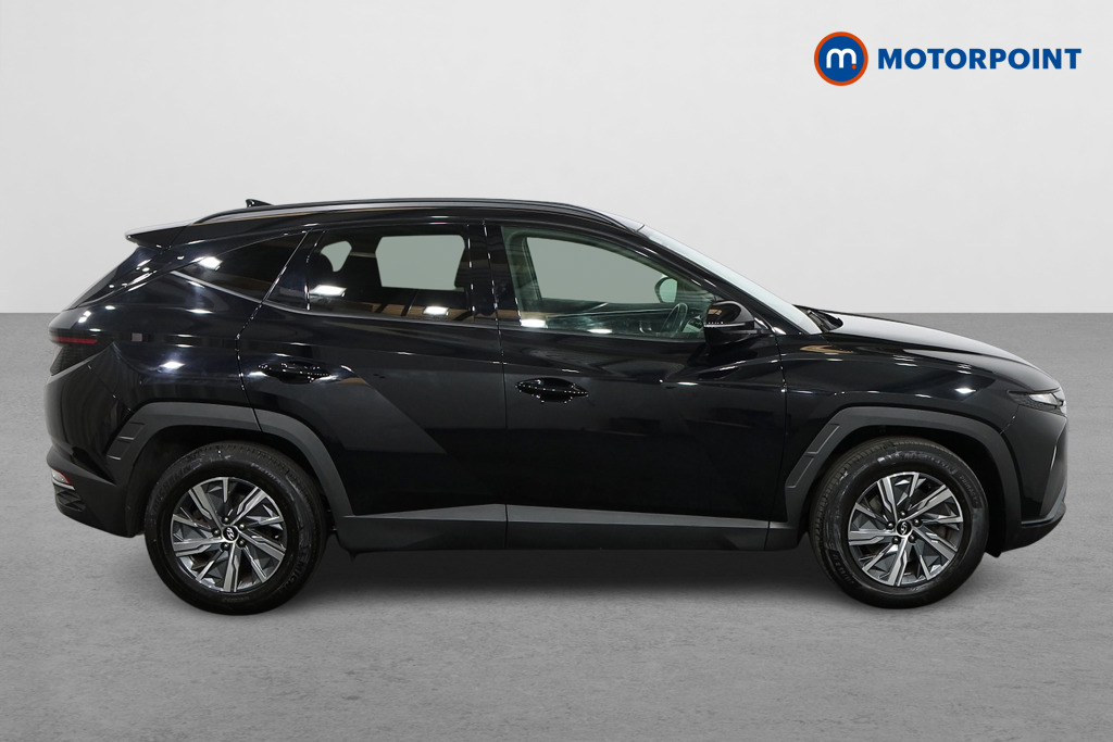 Hyundai Tucson Se Connect Manual Petrol SUV - Stock Number (1559891) - Drivers side
