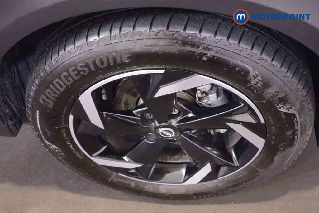 Nissan Juke N-Connecta Automatic Petrol SUV - Stock Number (1559900) - 11th supplementary image