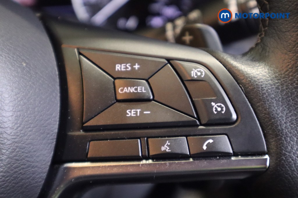 Nissan Juke N-Connecta Automatic Petrol SUV - Stock Number (1559900) - 16th supplementary image