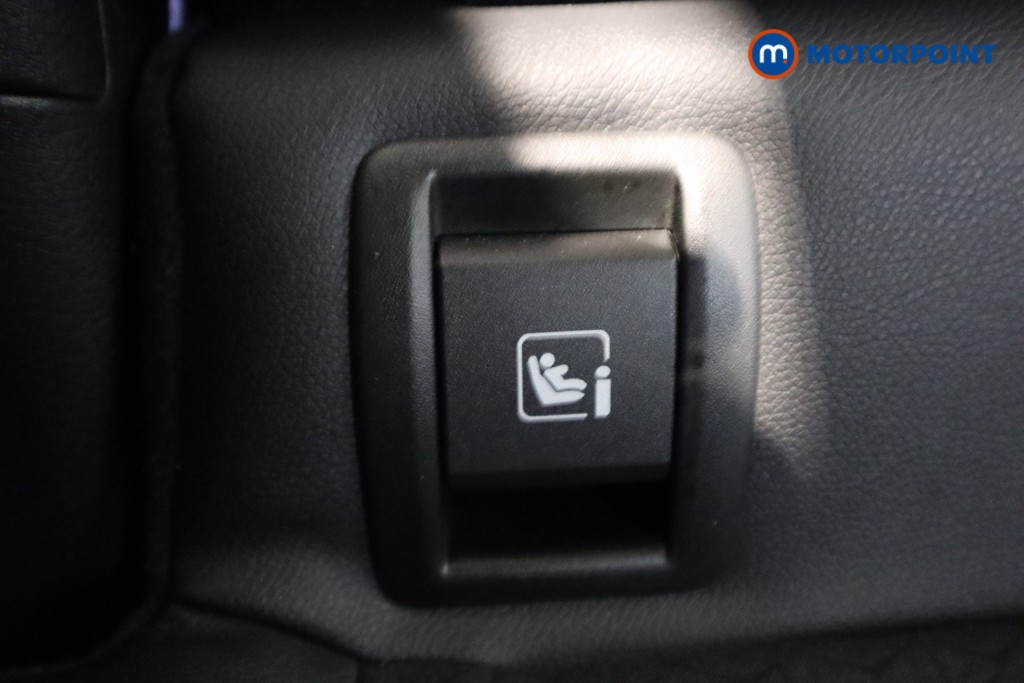 Nissan Juke N-Connecta Automatic Petrol SUV - Stock Number (1559900) - 26th supplementary image