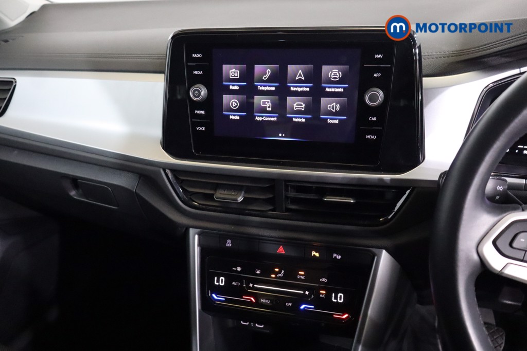 Volkswagen T-Roc Life Manual Petrol SUV - Stock Number (1560199) - 3rd supplementary image